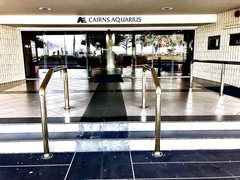 Cairns Apartment Esplanade Ocean Views - Phillip Island Accommodation 3