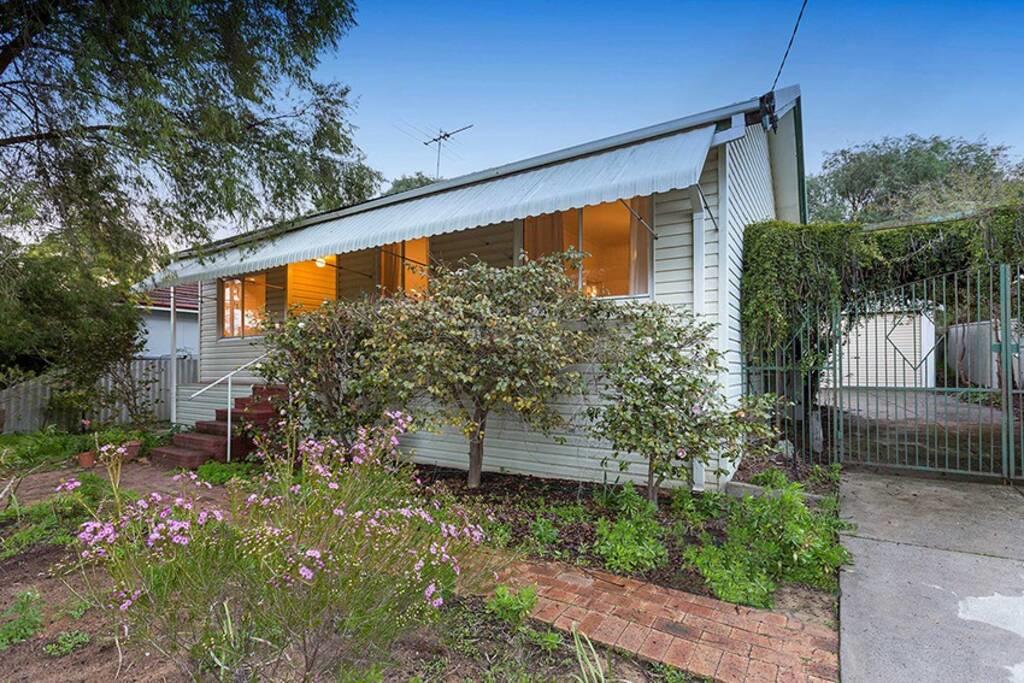 Anketell WA Phillip Island Accommodation