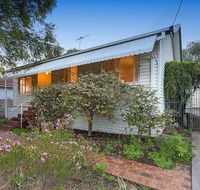 Camellia Cottage - PET FRIENDLY - Kwinana - Phillip Island Accommodation