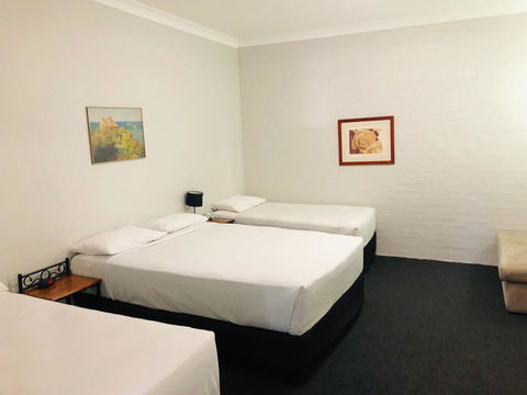 Campbelltown Colonial Motor Inn - Phillip Island Accommodation 2