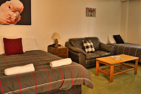 Cape Jervis Accommodation & Caravan Park - Phillip Island Accommodation 2