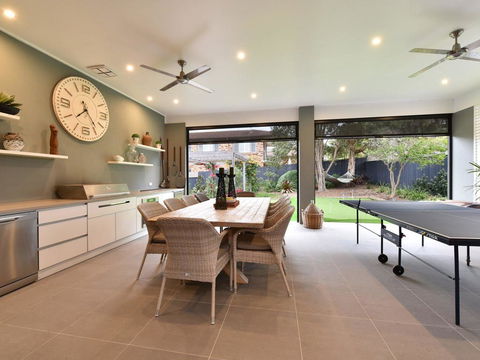 Caves Luxury Beachside Escape - Literally Across The Road From Surf Club - Phillip Island Accommodation 2