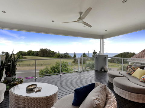 Caves Luxury Beachside Escape - Literally Across The Road From Surf Club - Phillip Island Accommodation 0