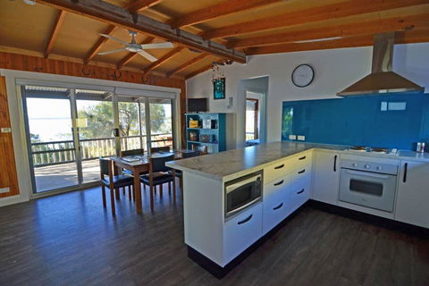 CDC-625 Beach House - Phillip Island Accommodation 0