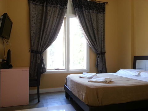 Central Private Hotel - Phillip Island Accommodation 1