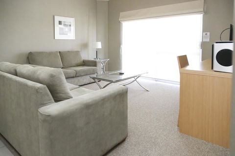 Centrepoint Apartments Griffith - Phillip Island Accommodation 3