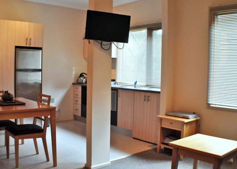 Champagne - Phillip Island Accommodation 1