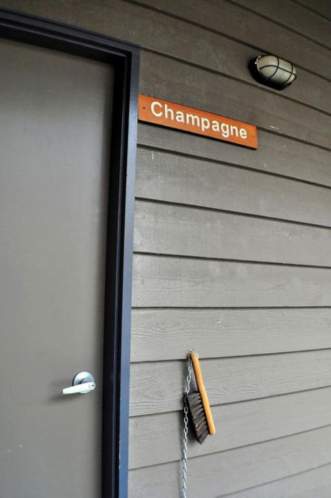 Champagne - Phillip Island Accommodation 3