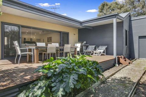 Charchie's By The Sea Pet Friendly Family Home, Close To Beach - Phillip Island Accommodation 1