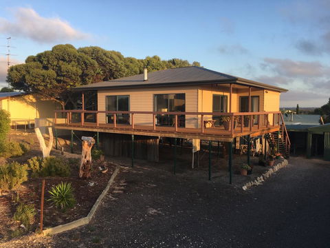 Chill N Sea Coastal Retreat - Phillip Island Accommodation 0