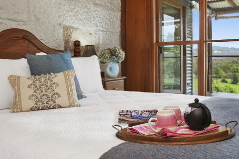 CHRISTOPHERS COTTAGE - Phillip Island Accommodation 0