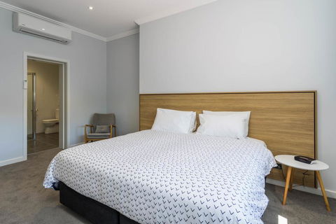 Civic Apartments - Phillip Island Accommodation 2