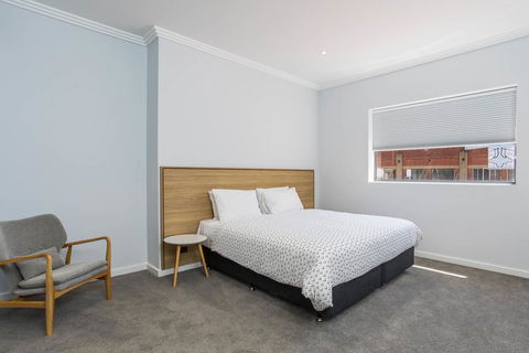 Civic Apartments - Phillip Island Accommodation 1