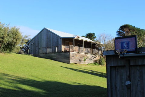 Clifton Beach Lodge - Phillip Island Accommodation 0