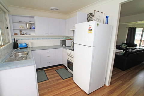 Cockatoo House - Phillip Island Accommodation 3