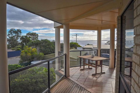 Coffin Bay Retreat - Phillip Island Accommodation 1