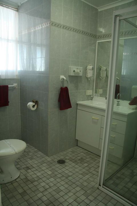 Colonial Court Motor Inn - Phillip Island Accommodation 3