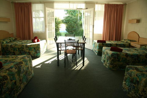 Colonial Court Motor Inn - Phillip Island Accommodation 2