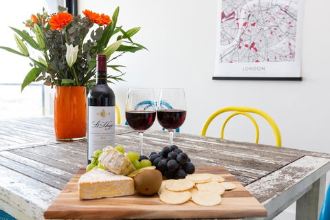 Colour & Swank At The Mill In The Heart Of CBD! - Phillip Island Accommodation 2