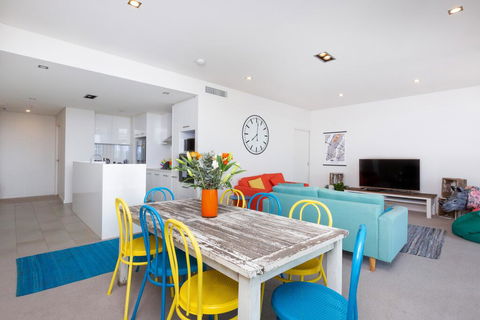 Colour & Swank At The Mill In The Heart Of CBD! - Phillip Island Accommodation 0