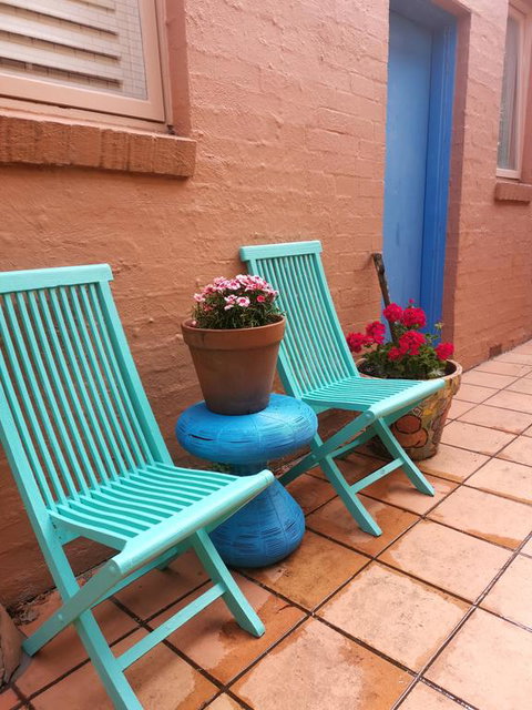 Colourful Creative Artist House Glen Waverley - Phillip Island Accommodation 3