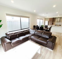 Comfortable 4BR 2Bath House Tarneit Melbourne