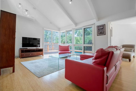Comfy Holiday House With Pool@Rosanna - Phillip Island Accommodation 2