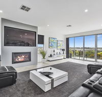 CONROE EXECUTIVE TOWNHOUSE - MODERN  STYLISH - Phillip Island Accommodation