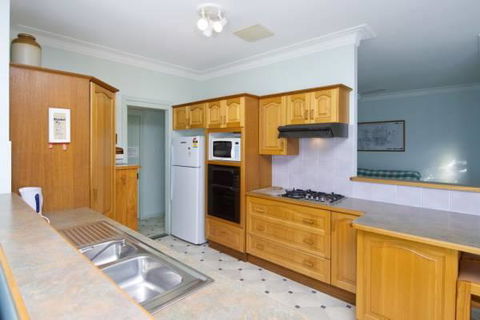 Cook St 4 - Salamander Bay - Phillip Island Accommodation 3