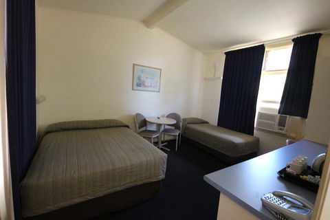 Coolabah Motel - Phillip Island Accommodation 2