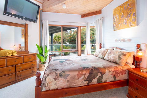 Coota Views - Phillip Island Accommodation 0