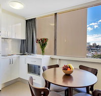 Cosmopolitan apartment at College St - Phillip Island Accommodation