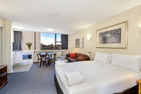 Cosmopolitan Apartment At College St - Phillip Island Accommodation 2