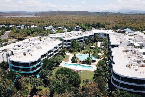 COTTON BEACH 94 - MID-FLOOR PENTHOUSE - Phillip Island Accommodation 2