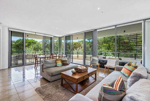 COTTON BEACH 94 - MID-FLOOR PENTHOUSE - Phillip Island Accommodation 1