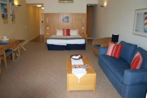 Couran Cove Resorts Waterfront Stradbroke Island Studios - Private Serviced Apartments - Phillip Island Accommodation 2