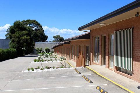 Cranbourne Motor Inn - Phillip Island Accommodation 3