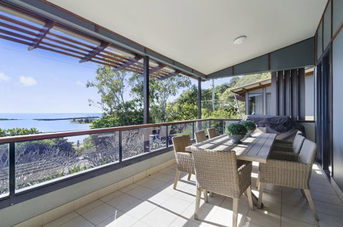 Currumbin Beachside Holiday Home - Phillip Island Accommodation 0