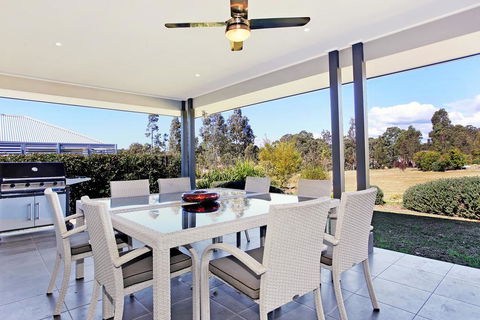 Cypress Point Lodge - Phillip Island Accommodation 1