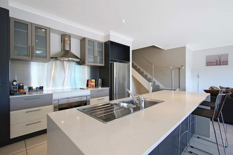 Cypress Townhouse 11 - Phillip Island Accommodation 1