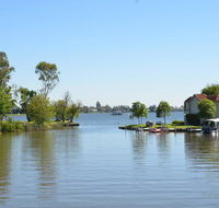 Cypress Townhouse 17 - Mulwala - Phillip Island Accommodation