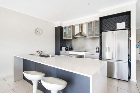 Cypress Townhouse 17 - Mulwala - Phillip Island Accommodation 1