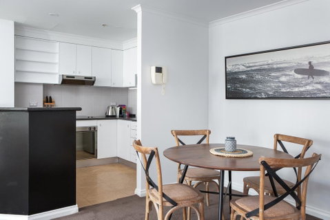 Darling Harbour Apartment With Parking, Views Pool - Phillip Island Accommodation 2