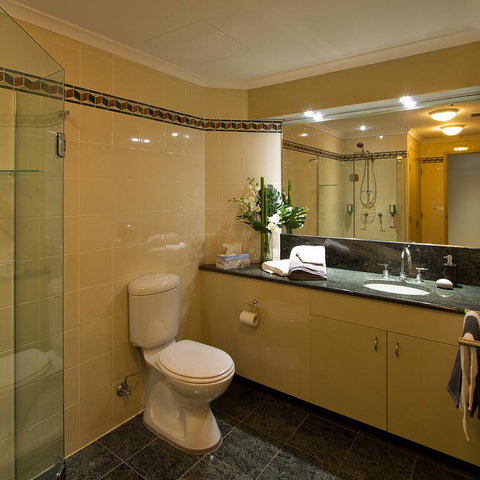 Darling Harbour Getaway - Phillip Island Accommodation 3