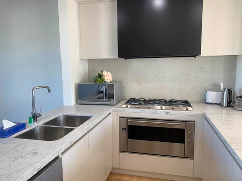 Delicate And Peaceful Bundoora Townhouse 10 - Phillip Island Accommodation 0