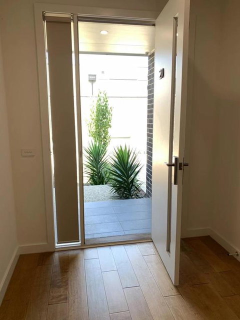 Delicate And Peaceful Bundoora Townhouse 11-R4 - Phillip Island Accommodation 3