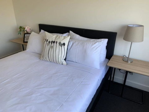 Delicate And Peaceful Bundoora Townhouse 12 - Phillip Island Accommodation 3