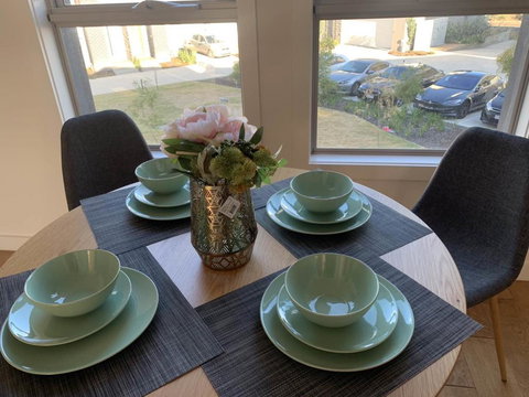 Delicate And Peaceful Bundoora Townhouse 12-R2 - Phillip Island Accommodation 0