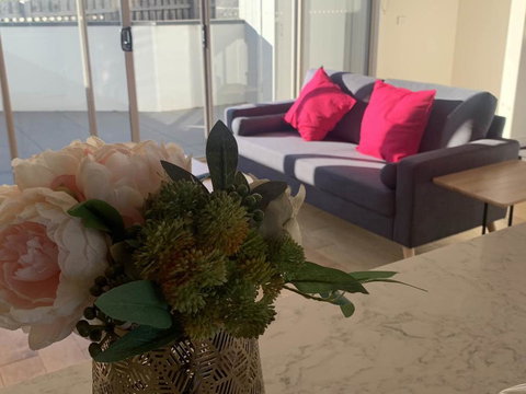 Delicate And Peaceful Bundoora Townhouse 12-R3 - Phillip Island Accommodation 1