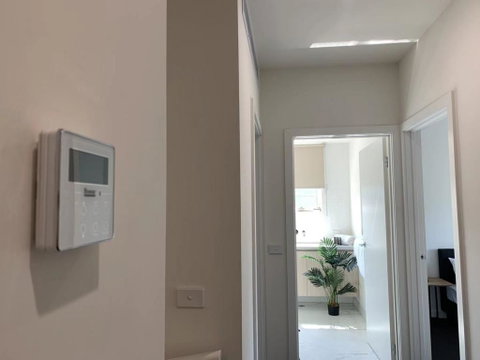 Delicate And Peaceful Bundoora Townhouse 20-R1 - Phillip Island Accommodation 0